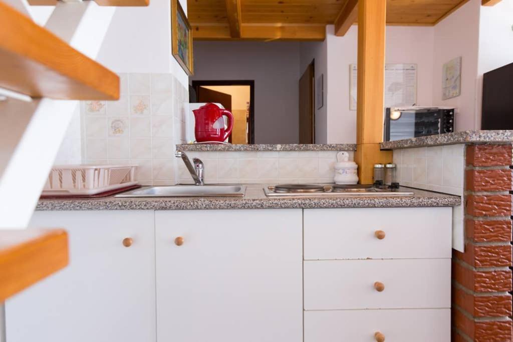 Apartment With Terace And Sea View Marica كرك المظهر الخارجي الصورة